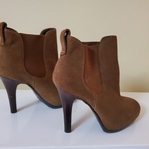 JESSICA SIMPSON brown suede boots